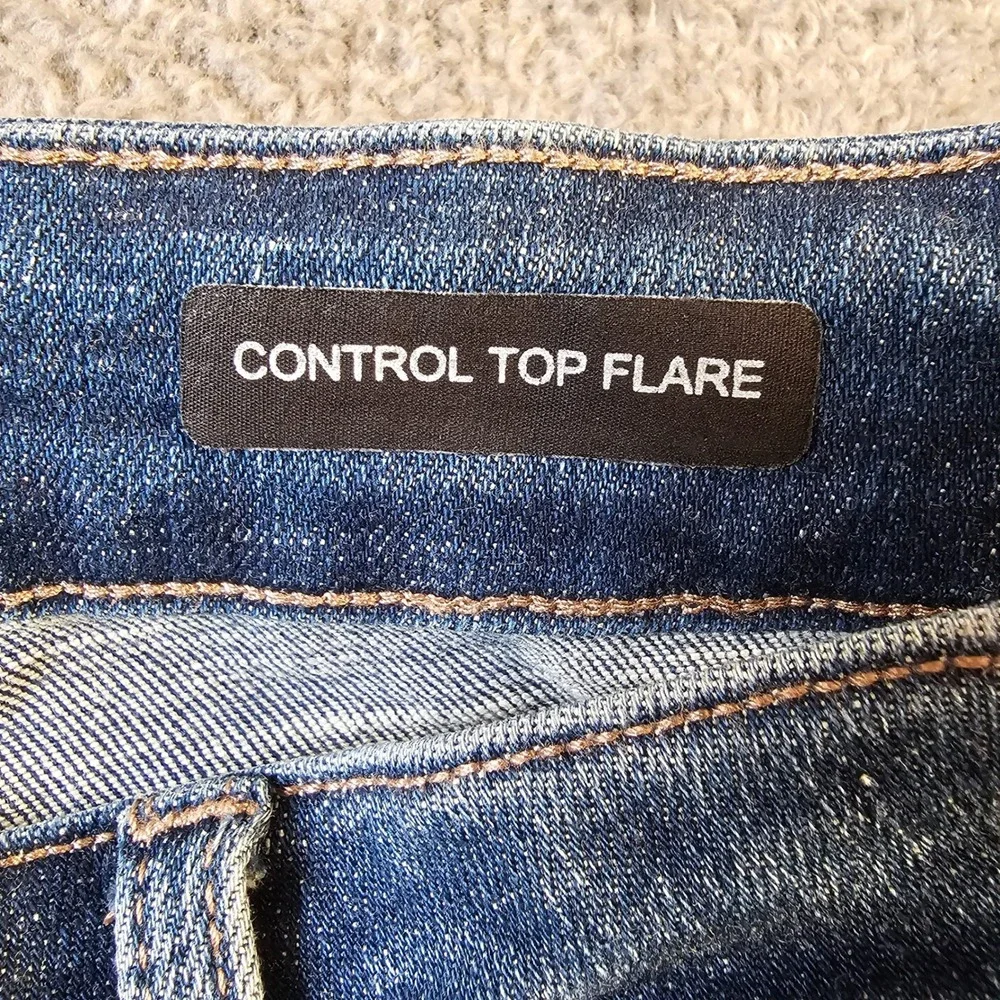 Judy Blue Control Top Flare Jeans 16W Medium Wash Raw Hem High‎ Rise - Picture 4 of 9